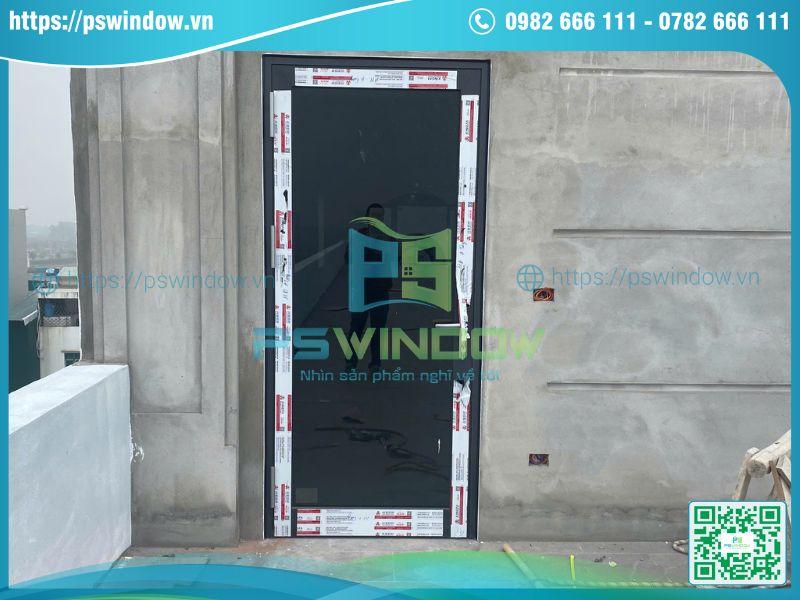 Cửa đi 1 cánh mở quay khung nhôm Xingfa xám đá Cửa đi 1 cánh mở quay khung nhôm Xingfa xám đá