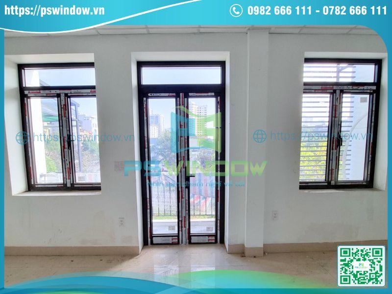 Cửa nhôm kính cho nhà phố sang trọng, hiện đại Cửa nhôm kính cho nhà phố sang trọng, hiện đại