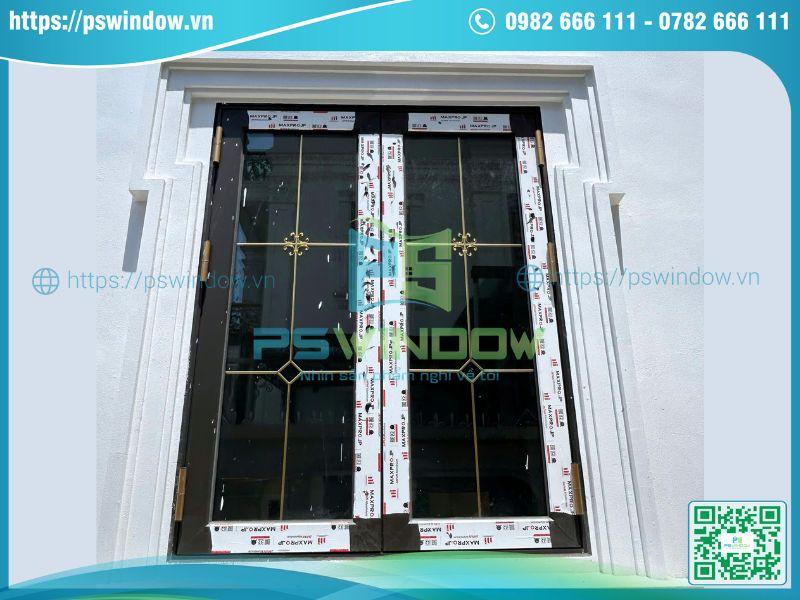 Cửa sổ mở quay 2 cánh kính nan đồng chia ô Cửa sổ mở quay 2 cánh kính nan đồng chia ô