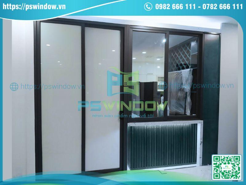 Mẫu cửa nhôm kính cho nhà phố 2 cánh lùa kính màu trắng sữa Mẫu cửa nhôm kính cho nhà phố 2 cánh lùa kính màu trắng sữa