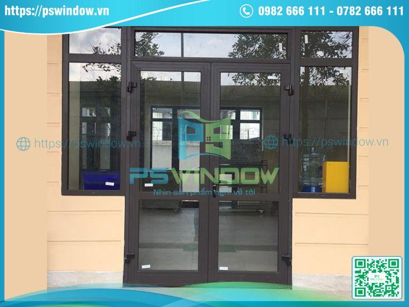 Mẫu cửa Xingfa chia ô 2 cánh kết hợp vách kính lấy sáng Mẫu cửa Xingfa chia ô 2 cánh kết hợp vách kính lấy sáng