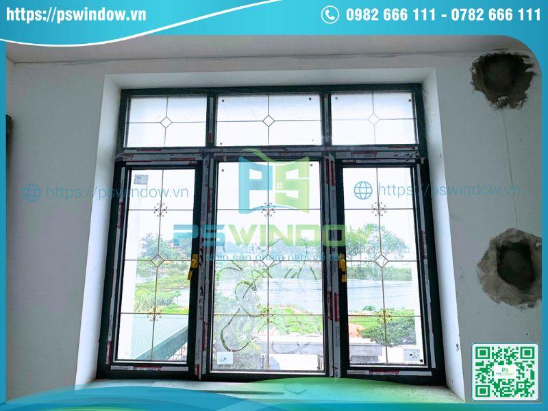 Mẫu cửa sổ mở quay 2 cánh kết hợp vách kính nhôm Xingfa kính hộp nan đồng Mẫu cửa sổ mở quay 2 cánh kết hợp vách kính nhôm Xingfa kính hộp nan đồng