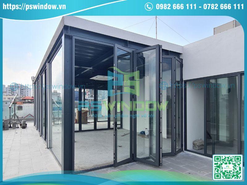 Mẫu cửa xếp trượt màu đen hiện đại Mẫu cửa xếp trượt màu đen hiện đại