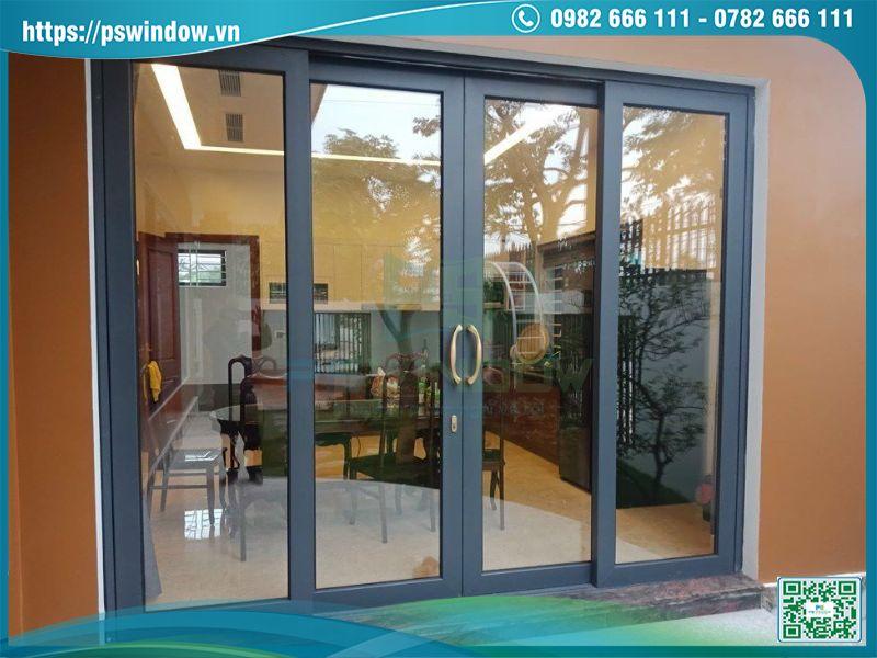 Cửa cao cấp sử dụng phụ kiện đồng bộ vận hành bền bỉ, an toàn