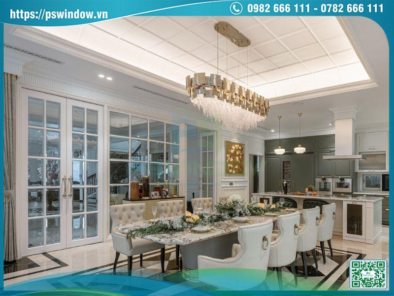 Cửa Maxpro lắp đặt trong không gian kiến trúc tân cổ điển