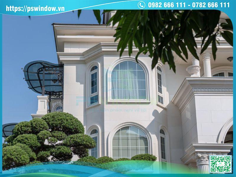 Cửa nhôm kính bền bỉ, chống chịu thời tiết mưa nắng