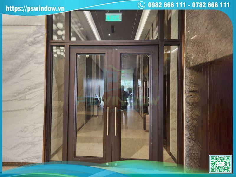 Cửa nhôm kính chống cháy lắp đặt làm cửa thoát hiểm tòa văn phòng Cửa nhôm kính chống cháy lắp đặt làm cửa thoát hiểm tòa văn phòng