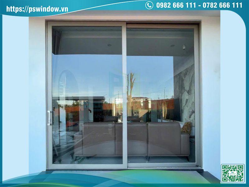 Cửa nhôm Maxpro màu sâm banh hiện đại, tinh tế