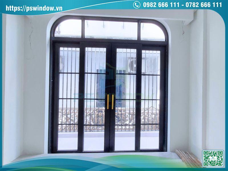 Cửa nhôm Rolan màu ghi xám ánh kim sang trọng, bền đẹp