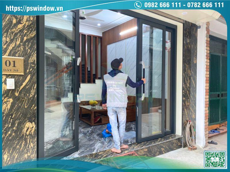Cửa nhôm sử dụng phụ kiện cao cấp bền chắc, an toàn