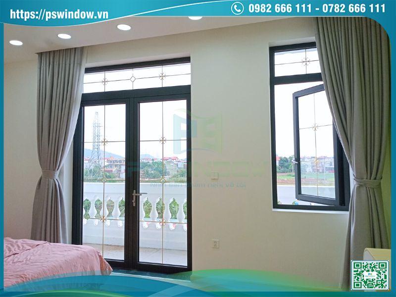 Cửa nhôm sử dụng phụ kiện đồng bộ cao cấp bền đẹp, an toàn
