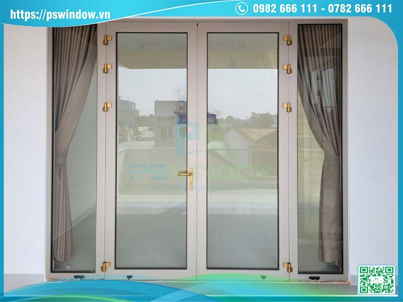 Cửa trang bị phụ kiện cao cấp bền bỉ, an toàn Cửa trang bị phụ kiện cao cấp bền bỉ, an toàn