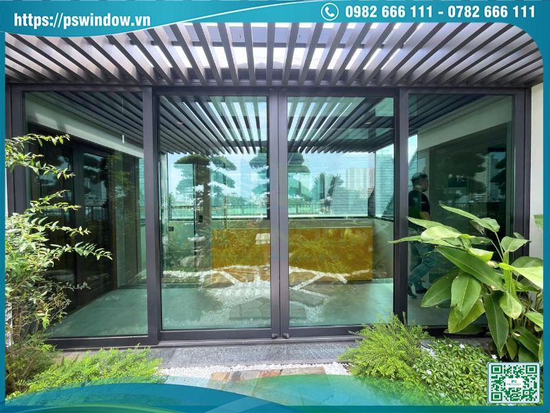Bộ cửa nhôm Rolan cầu cách nhiệt mở lùa 4 cánh trên tầng thượng Bộ cửa nhôm Rolan cầu cách nhiệt mở lùa 4 cánh trên tầng thượng