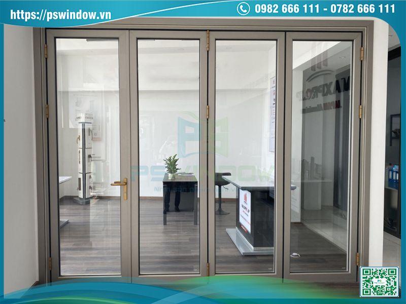 Cửa đi xếp trượt 4 cánh nhôm Maxpro màu champagne hiện đại Cửa đi xếp trượt 4 cánh nhôm Maxpro màu champagne hiện đại