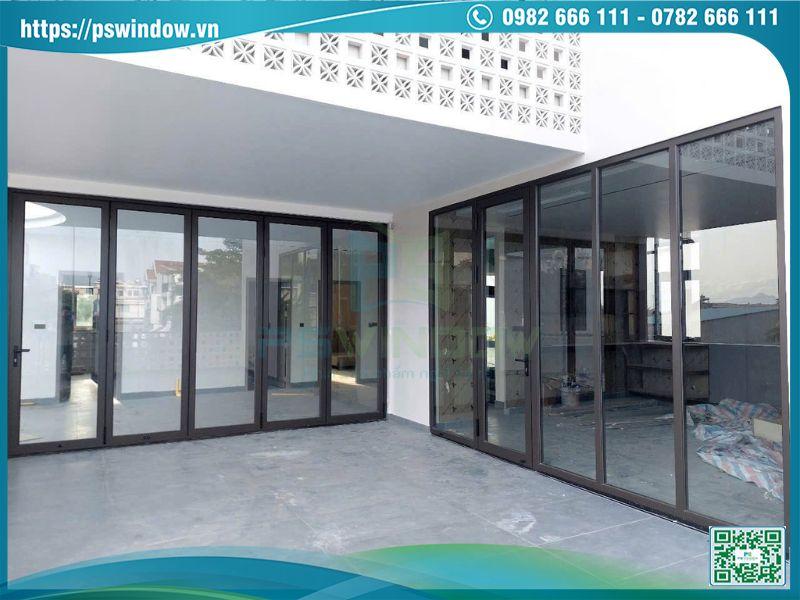 Cửa đi xếp trượt nhôm Maxpro bền đẹp, thẩm mỹ cao Cửa đi xếp trượt nhôm Maxpro bền đẹp, thẩm mỹ cao
