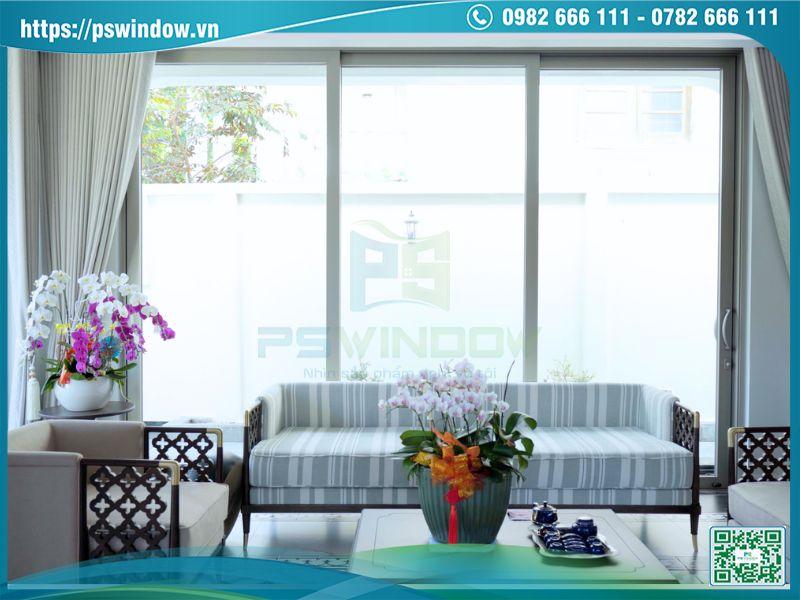 Cửa lùa 3 cánh nhôm Maxpro màu trắng ngà Cửa lùa 3 cánh nhôm Maxpro màu trắng ngà