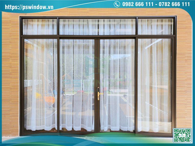 Cửa nhôm Maxpro 4 cánh lùa fix trên khóa điện tử hiện đại