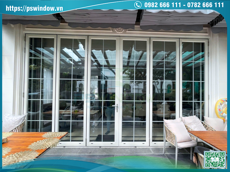 Cửa xếp trượt 6 cánh nhôm Maxpro màu trắng ngà Cửa xếp trượt 6 cánh nhôm Maxpro màu trắng ngà