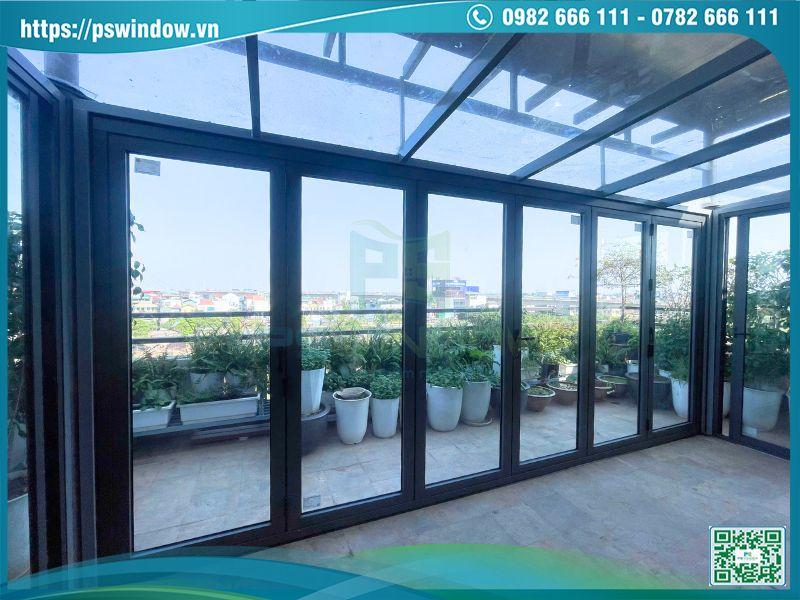 Mẫu cửa nhôm xếp gấp 6 cánh Xingfa lắp đặt cho sân thượng Mẫu cửa nhôm xếp gấp 6 cánh Xingfa lắp đặt cho sân thượng