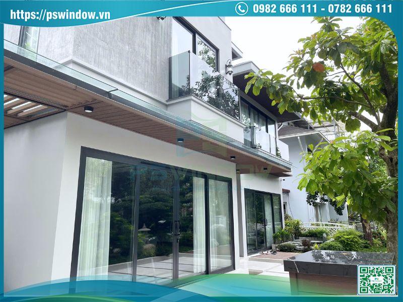 Cửa nhôm bền chắc, chống chịu mưa nắng