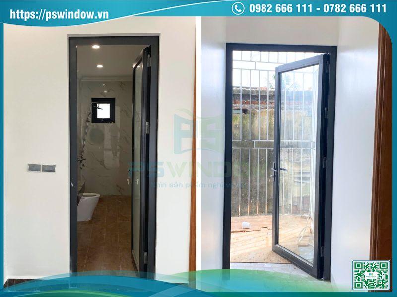 Cửa nhôm Rolan 1 cánh mở quay làm cửa WC và cửa đi sau nhà