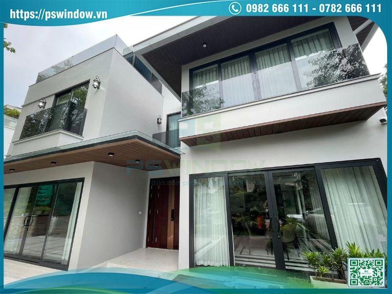 Cửa nhôm Soco màu đen mờ sang trọng, hiệnđại Cửa nhôm Soco màu đen mờ sang trọng, hiệnđại
