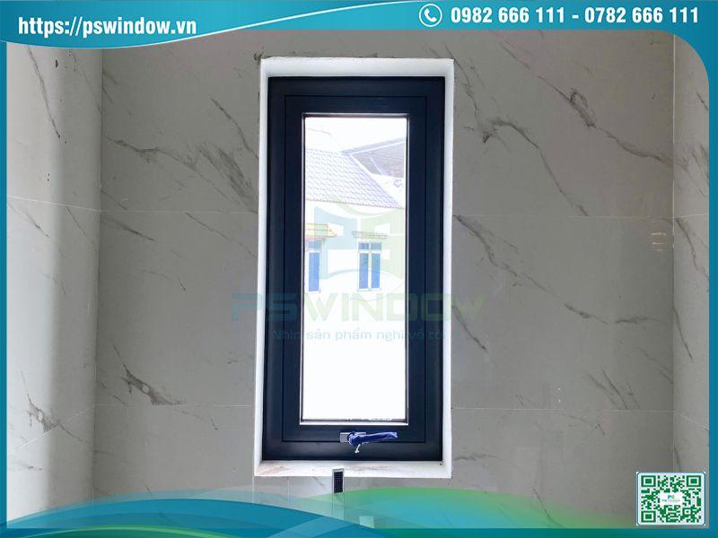 Cửa sổ mở hất 1 cánh nhôm Rolan cho nhà vệ sinh