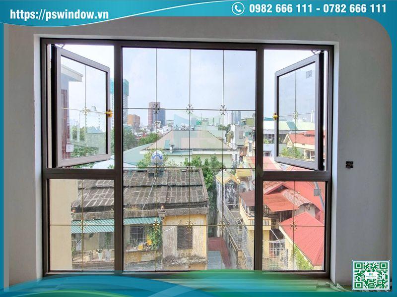Cửa sổ mở quay và vách kính nan hoa đồng nhôm Maxpro Cửa sổ mở quay và vách kính nan hoa đồng nhôm Maxpro