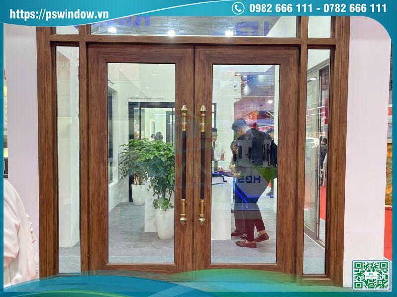 Cửa thủy lực khung nhôm Maxpro màu vân gỗ Cửa thủy lực khung nhôm Maxpro màu vân gỗ