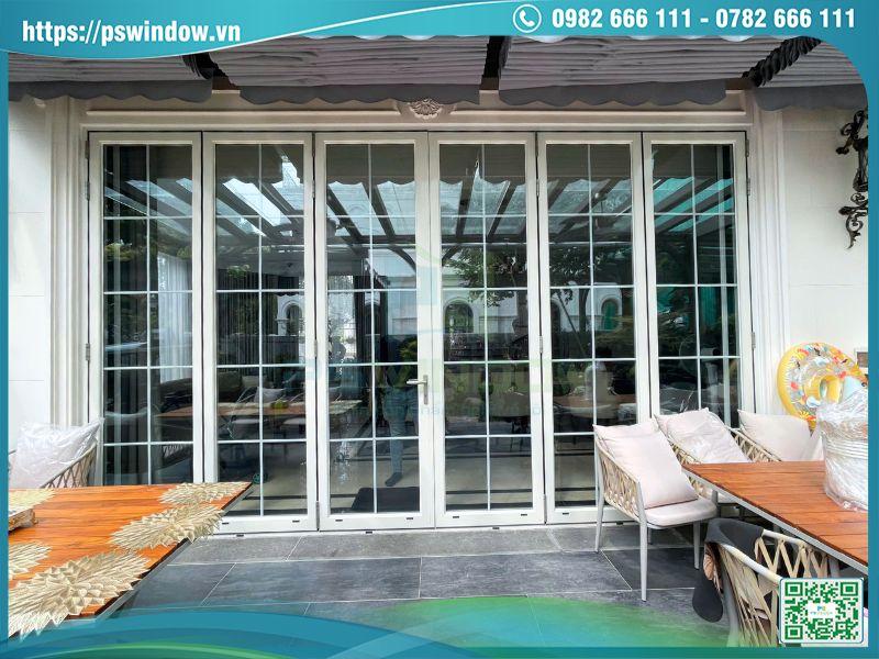 Cửa xếp trượt nhôm kính cho mặt tiền công trình hiện đại, tối ưu không gian Cửa xếp trượt nhôm kính cho mặt tiền công trình hiện đại, tối ưu không gian