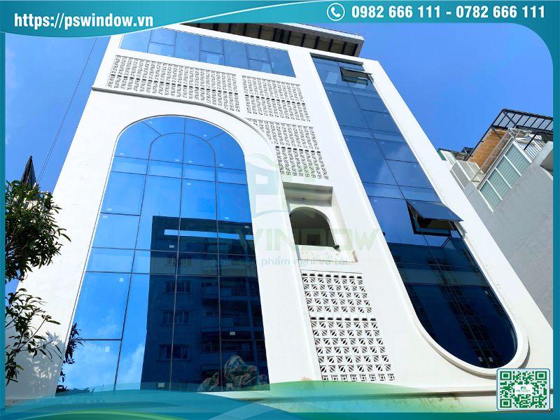 Kính dán Solar ứng dụng trong thi công mặt dựng nhôm kính Kính dán Solar ứng dụng trong thi công mặt dựng nhôm kính