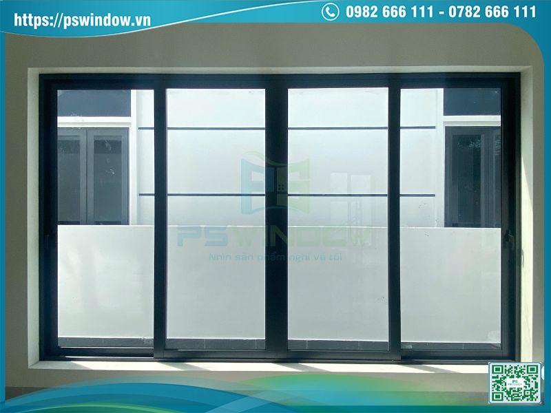 Mẫu cửa sổ Xingfa 4 cánh lùa cho phòng ngủ rộng Mẫu cửa sổ Xingfa 4 cánh lùa cho phòng ngủ rộng