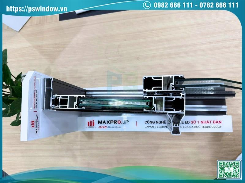 Độ dày cửa nhôm kính đảm bảo độ chắc chắn, chịu lực