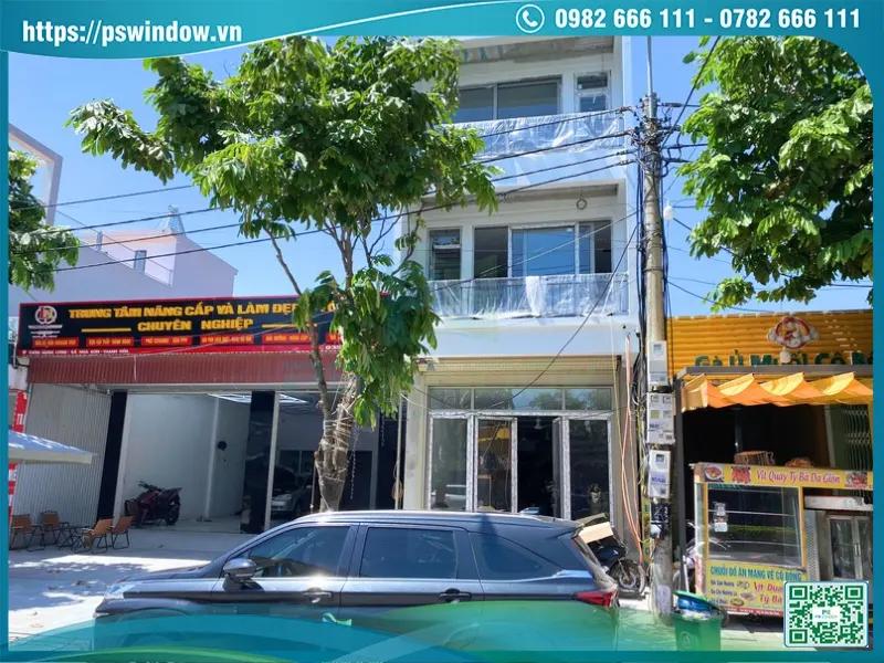 Giải pháp cửa nhôm kính cho nhà ống sử dụng nhôm Maxpro cao cấp