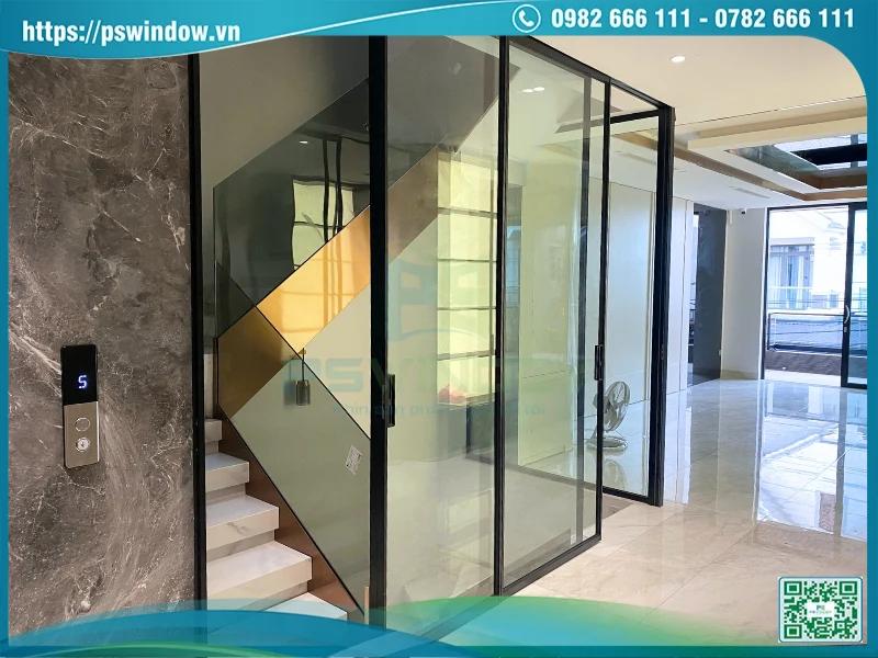 Mẫu vách ngăn nhôm kính cửa lùa cho khu vực cầu thang