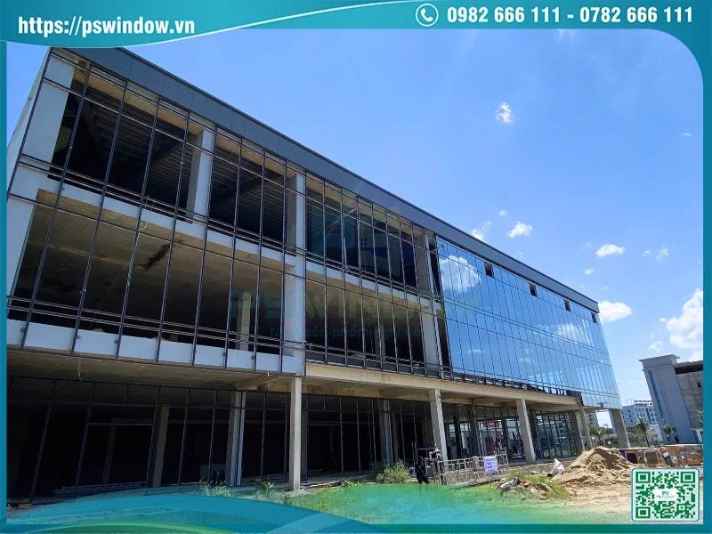 Hình ảnh Quy Trình Thi Công Vách Kính Mặt Dựng Chuẩn Kỹ Thuật Tại Pswindow