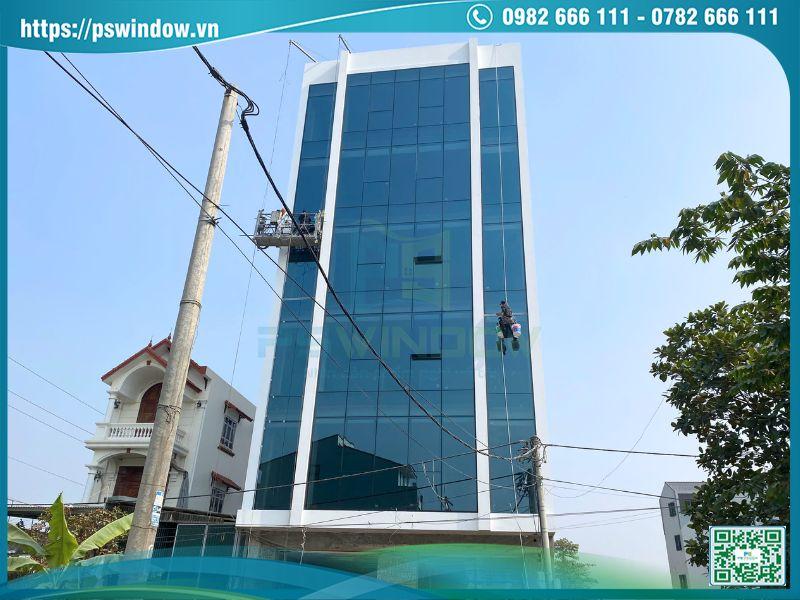 Công trình vách kính thông tầng tại Hưng Yên Pswindow