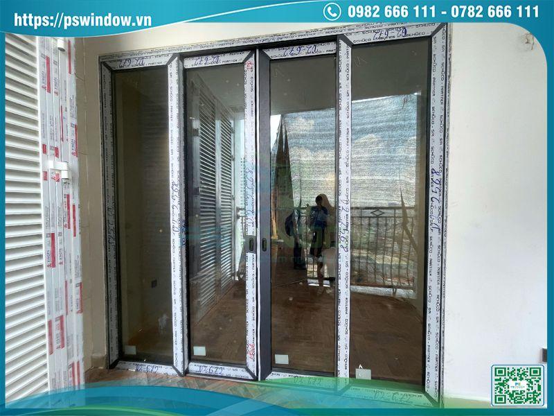 Cửa nhôm cao cấp nhập khẩu lắp đặt cho penthouse Royal City