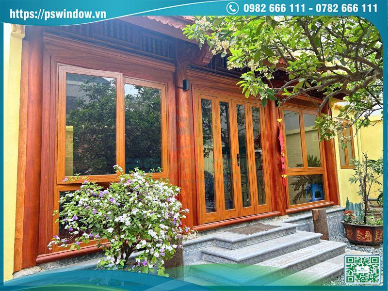 Cửa nhôm Xingfa kính hộp kiểu mở quay màu vân gỗ sang trọng
