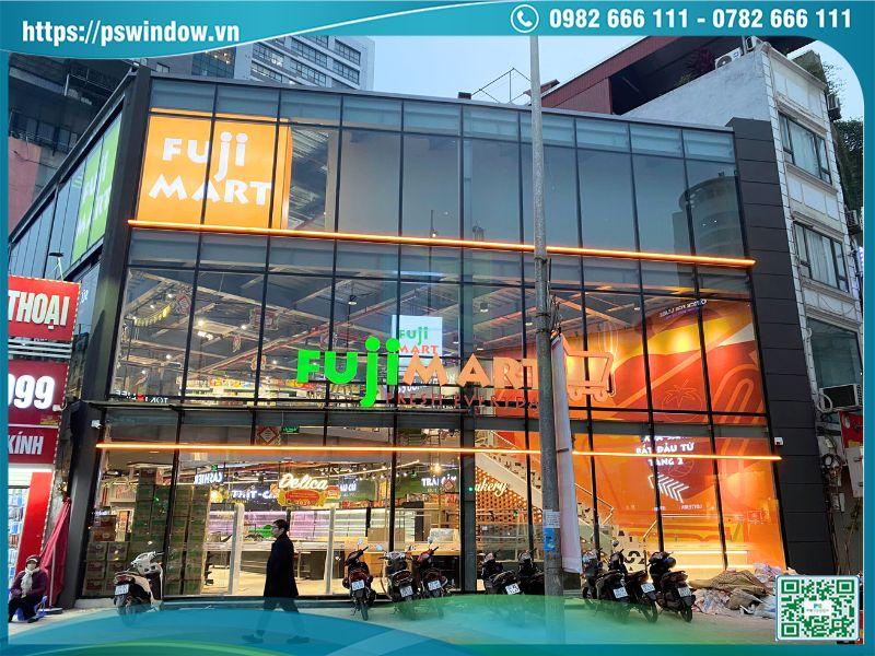 Mặt dựng kính cách nhiệt cho siêu thị lớn