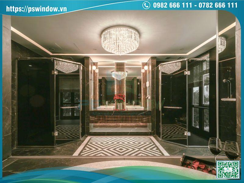 Mẫu cabin tắm 135 độ kính tối màu sang trọng