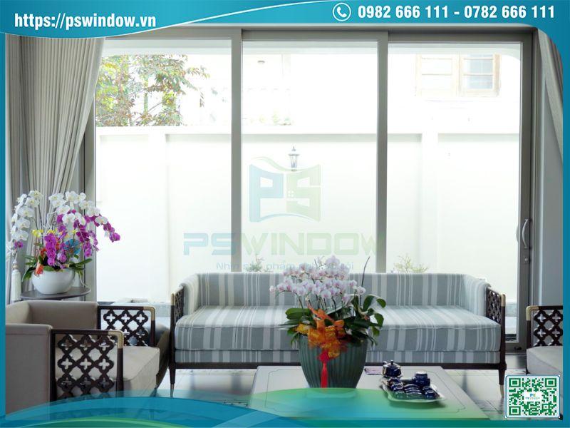 Mẫu cửa nhôm kính 3 cánh Maxpro màu trắng ngà