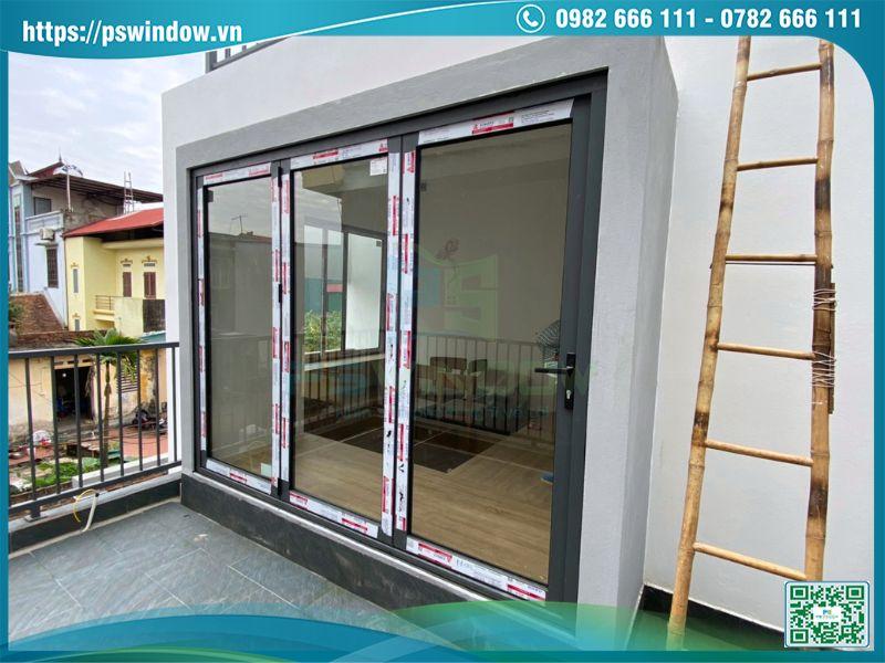 Mẫu cửa nhôm kính 3 cánh xếp trượt phụ kiện Cmech cao cấp