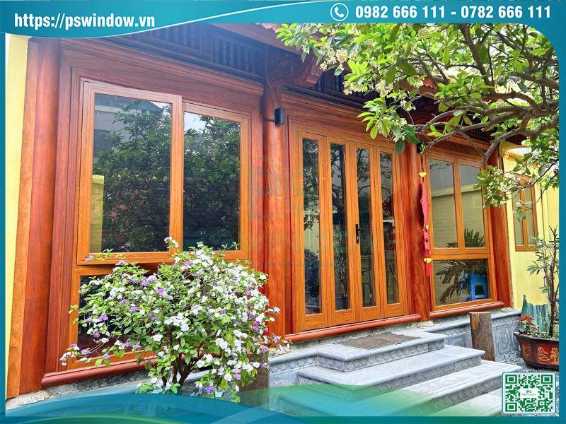 Mẫu vách kính cửa sổ mở quay nhôm Xingfa màu vân gỗ