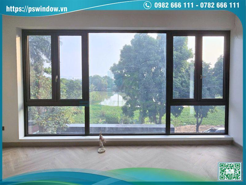 Mẫu vách kính kết hợp cửa sổ lấy sáng tối ưu cho căn phòng