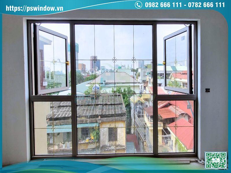 Mẫu vách kính nan đồng cửa sổ mở quay nhôm Maxpro cao cấp