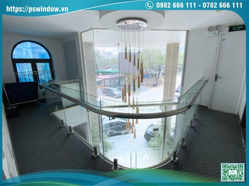 Pswindow thi công vách kính cửa nhôm chất lượng, giá tốt