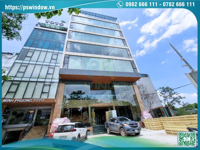 Pswindow thi công vách kính không khung tại Võ Chí Công