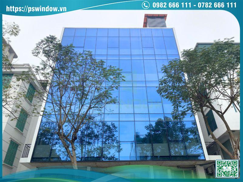 Tòa văn phòng lắp mặt dựng nhôm Maxpro kính Solar control cao cấp