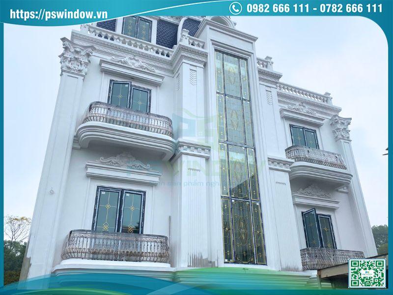 Vách kính hoa đồng sang trọng nâng cao giá trị thẩm mỹ cho công trình